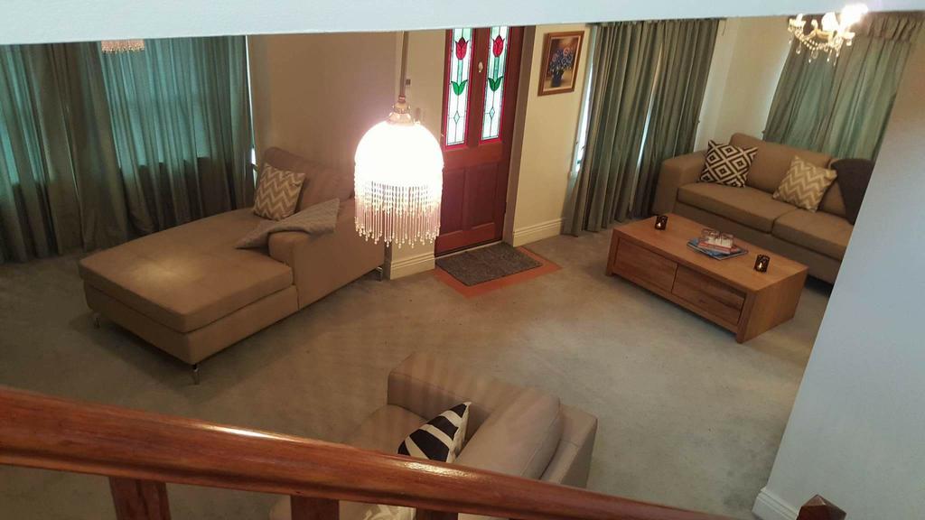 City Townhouse Walking Distance To City لونسيستون المظهر الخارجي الصورة